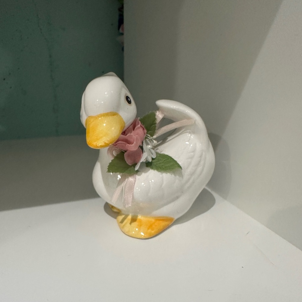 Lefton White Duck Figurine‎ with Floral Detail